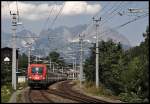 1116 185 verlsst mit dem OIC 542  SKICIRCUS SAALBACH HINTERGLEMM LEOGAN , Wien Westbahnhof - Salzburg Hbf - Innsbruck Hbf, den Wintersportort Kitzbhel.