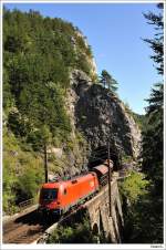 1116.163 kommt mit GZ gerade aus dem Weinzettelwand-Tunnel.