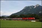 Zwei 1116er bespannen am OEC 162  TRANSALPIN , Wien West - Basel SBB, durch das Inntal in Richtung Kuftsein.