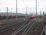 Unbekannter Taurus der Baureihe 1116 am 9.8.2005 mit seiem EC bei der Einfahrt von Mainz Hbf