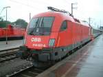 1116 087 vor italienischen EC-Wagen (WJT-Sonderzug)am 15.8.05 in Karlsruhe Hbf.