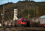 1116 130 und unbekannter RJ-Taurus am 08.10.10 bei der Durchfahrt durch Wernstein am Inn.