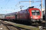 AM 13.11.2010 die 1116 159-3 bei der Einfahrt in Salzburg Hauptbahnhof