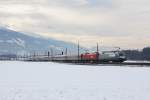 Der Siemens Taurus 1116 038 und 1016 016 mit OIC 649 am 29.01.2011 bei Schwaz.