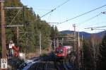 1116 156 befhrt mit BB EC 531 die kurvenreiche Strecke kurz vor dem Bahnof Semmering.