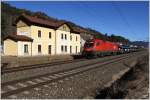 1116 108 fhrt mit Fiat Autozug 46759 von Breclav nach Tarvis. 
St. Georgen 24.02.2011