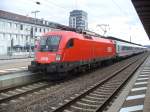 Taurus BB 1116 135-3 steht mit dem IC 2058 nach Saarbrcken am 31.05.2011 in Kaiserslautern Hbf