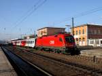 Die 1116 045 mit einem REX nach Linz am 30.12.2008 bei der Ausfahrt aus dem Passauer Hbf.