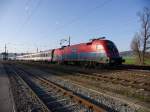 1116 013-2 mit IC 643 von Salzburg nach Wien Westbahnhof durchfhrt am 12.11.2011 den Bahnhof Redl-Zipf.