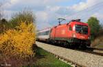 BB 1116 110-7 vor EC 1113 Frankfurt - Salzburg, KBS 951 Mnchen - Salzburg, fotografiert in Weiching am 17.04.2012