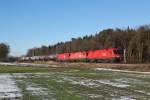 1116 163 mit zwei 1116 im Schlepp und einem Kesselwagenzug.