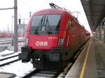 1116 117-1 in Linz Hbf als Regionalzug nach Pregarten, 30.12.2006