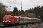 ÖBB 1116 032 am 9.11.13 mit einem EC in Aßling (Obb.)