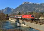 1116 052 mit einem OIC nach Wien am 17.11.2012 auf der Innbrücke bei Brixlegg.