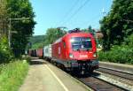 BB 1116 152 mit Gterzug Richtung Regensburg am 04.07.2006 in Etterzhausen