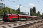 1116 229 am 17.8.12 mit einem RailJet in Mnchen-Heimeranplatz.