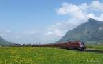 1116 204 hat am 03.05.13 einen Railjet Richtung Innsbruck im schlepp und passiert hier gerade Niederaudorf.