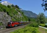 1116 203 mit einem Railjet nach Zrich am 19.05.2012 bei Jenbach.