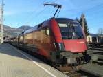 1116 233-8 mit railjet 632 (Lienz - Wien Hbf) am 28.1.2015 vor der Abfahrt in Lienz.