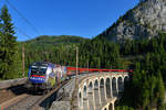 1116 157 mit einem Railjet am 08.09.2017 bei Breitenstein.