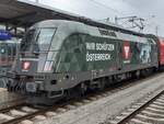 1116.182-7  Bundesheer Werbelok  am 09.März 2021 mit Zug 2347 von Breclav nach Wr.Neustadt   Hier in Bahnhof Wr.