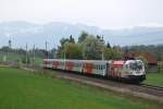 Rex 3907 geschoben von der 1116 246  hat am 23.04.2009 die Bahnhofseinfahrt  von Wartberg/Kr.