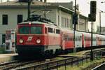 ÖBB 1142 542 verlässt Wien-Hütteldorf am 23 Mai 2002.