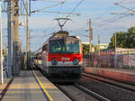 Graz. Die ÖBB 1142 683 zieht hier am 3.7.2020 einen Zug der Linie S5 von Graz nach Spielfeld, aufgenommen in Don Bosco.