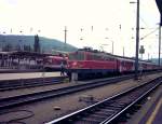 1142 541-0 mit CityShuttle im Grazer Hauptbahnhof  (dahinter 4010)    Juli 2003