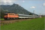 E-Lok 1142 623 fhrt mit IC 518  World Vision - Kinderpatenschaft  von Graz nach Innsbruck.