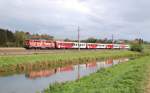 Altlack 1142 542 hat am 08.10.2009 den  R3957 in den Bahnhof Wartberg/Kr.geschoben.