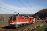 1142 587 schob am 03.04.2010 den REX 3293 nach Wien Westbf, hier bei Susenstein.