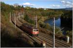 1142 575 fhrt mit Flachwagenzug 46721 nach Villach.