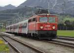 BB 1142 564 mit D 1985 (Bischofshofen-Graz Hbf.) im Bahnhof Haus am 30.04.2012