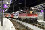 1142 640 steht am 19.09.2013 mit Regionalzug 4034 am Bahnsteig 3 in  Bruck/Mur.