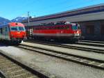 1142 683-0 am 3.4.2015 mit einem Güterzug im Bahnhof Lienz.