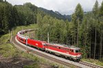 1142 595 + 1116 136 mit Güterzug bei Breitenstein am 27.07.2016.