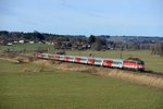 Beim Meridian Ersatzverkehr war immer etwas geboten.... Der laut Ersatzzug-Konzept täglich mit ÖBB 1142 und CityShuttle Wagen verkehrende M 79013 wurde am 24. Dezember 2013 mit zwei FLIRT-Triebwagen gefahren, dafür verkehrte dann der M 79015 mit der fotogenen österreichischen Garnitur. Auch sind zwei neue 1142 für Veolia im Einsatz: 1142.640 und 667. Bei Bernau wurde die Leistung erwartet, es führt 1142.640.