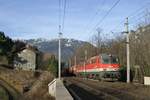 1142.638+707 fahren mit G-54703 beim frisch ausgeschnittenen Bahnwärterhaus am Payerbachgraben-Viadukt bergwärts.