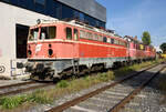 Die RPS-Loks 1142 679, 1141 019 und 1041 202 wartet am 13. September 2021 unweit eines grazer Schrotthändlers ergeben auf ihr Schicksal.
Bild wurde vom Murradweg aufgenommen