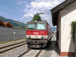 1144 276 schiebt den REX 1523 Wörgl - Kitzbühel - Saalfelden - Salzburg hier  kurz hinter Brixen im Thale in Tirol; 12.06.2017  