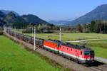 Am Schoberpass konnte ich bei Rottenmann die 1144.239 und 262 mit dem SGAG 47041 nach Leoben Donawitz ablichten.