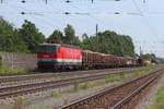 Mit dem recht sportlichen G55613 von Wien Zvb nach Zeltweg steht die 1144 285 am 18.6.2019 im Bahnhof Ternitz und wartet auf die Vorbeifahrt des RJ535.