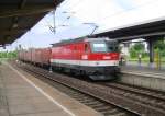 Am Abend des 20.06.07 rollte eine BB 1144 mit einem Containerzug durch den Bahnhof Weienfels.