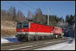 1144 056 mit Klimaschneepflug als Überstellfahrt zwischen Semmering und Steinhaus am 21.01.2020.