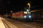 Der DG44453 von Graz Vbf nach Maribor Tezno steht am Abend des 17.4.2020 in Leibnitz und wartet die Kreuzung mit einem Regionalzug ab.