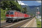 1144 072 + 1116 139 + 1144 074 ziehen am 12.06.2020 einen Güterzug durch die Haltestelle Küb.