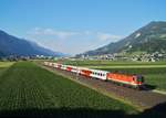 1144 084-1 war am 24.06.2020 für die Führung des REX 5317 (Innsbruck Hbf - Kufstein) zuständig, der die letzte verbliebene abendliche Pendlerleistung mit City-Shuttle-Wagen auf der Unterinntalbahn bildet. Bei Schwaz konnte der klassische Nahverkehrszug im Abendlicht abgelichtet werden.