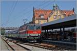 Die ÖBB 1144 280 ist mit ihrem IC 118  Bodensee  in Lindau Insel angekommen.