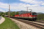 Wegen eines defekten Zuges auf der Strecke bei Breitenstein kam am 12.5.2022 der DG54703 von Wien Zvb nach Graz Vbf bespannt mit der 1144 212 und 1144 057 in Eichberg zum Stehen und wartet auf die